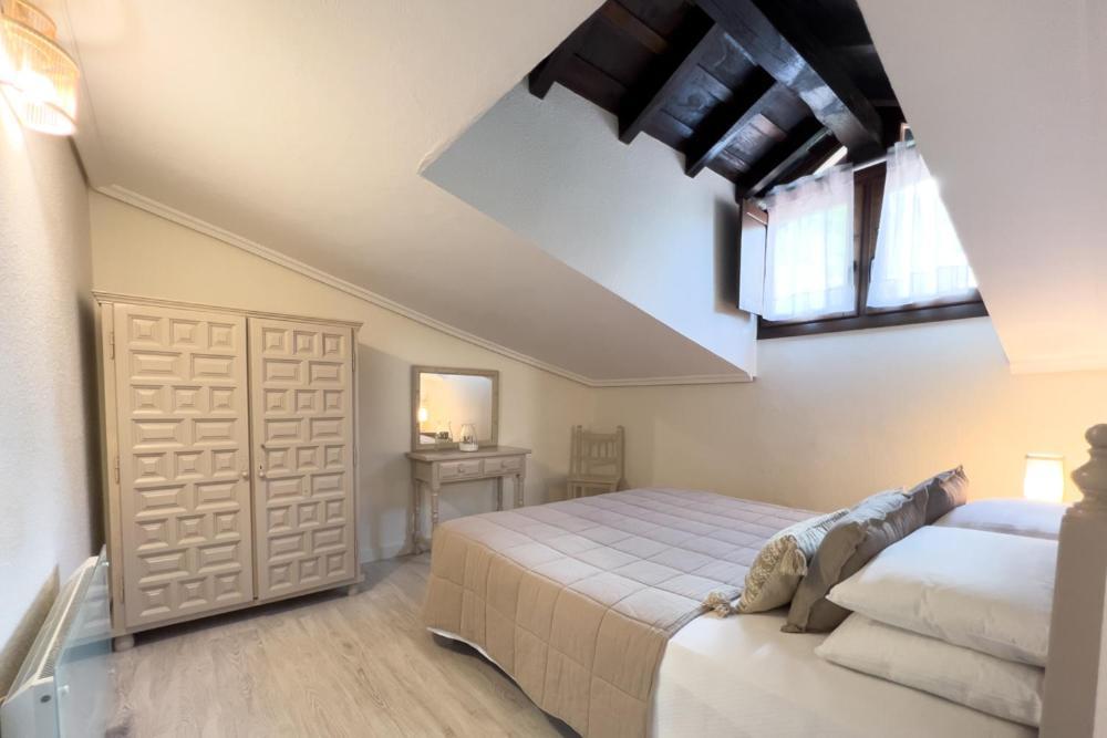 Cabezón de la Sal Apartamentos Santa Lucia מראה חיצוני תמונה
