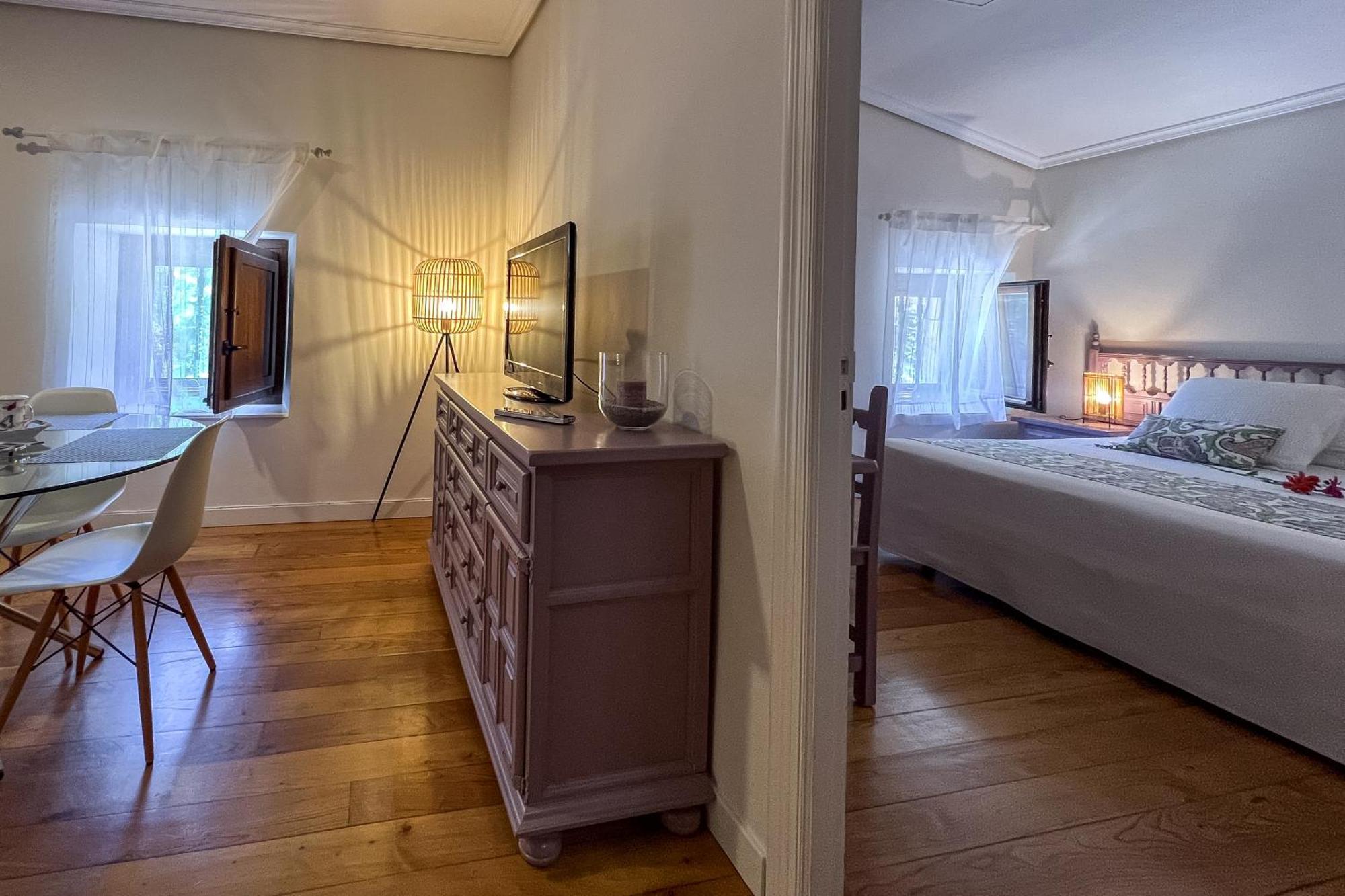 Cabezón de la Sal Apartamentos Santa Lucia מראה חיצוני תמונה