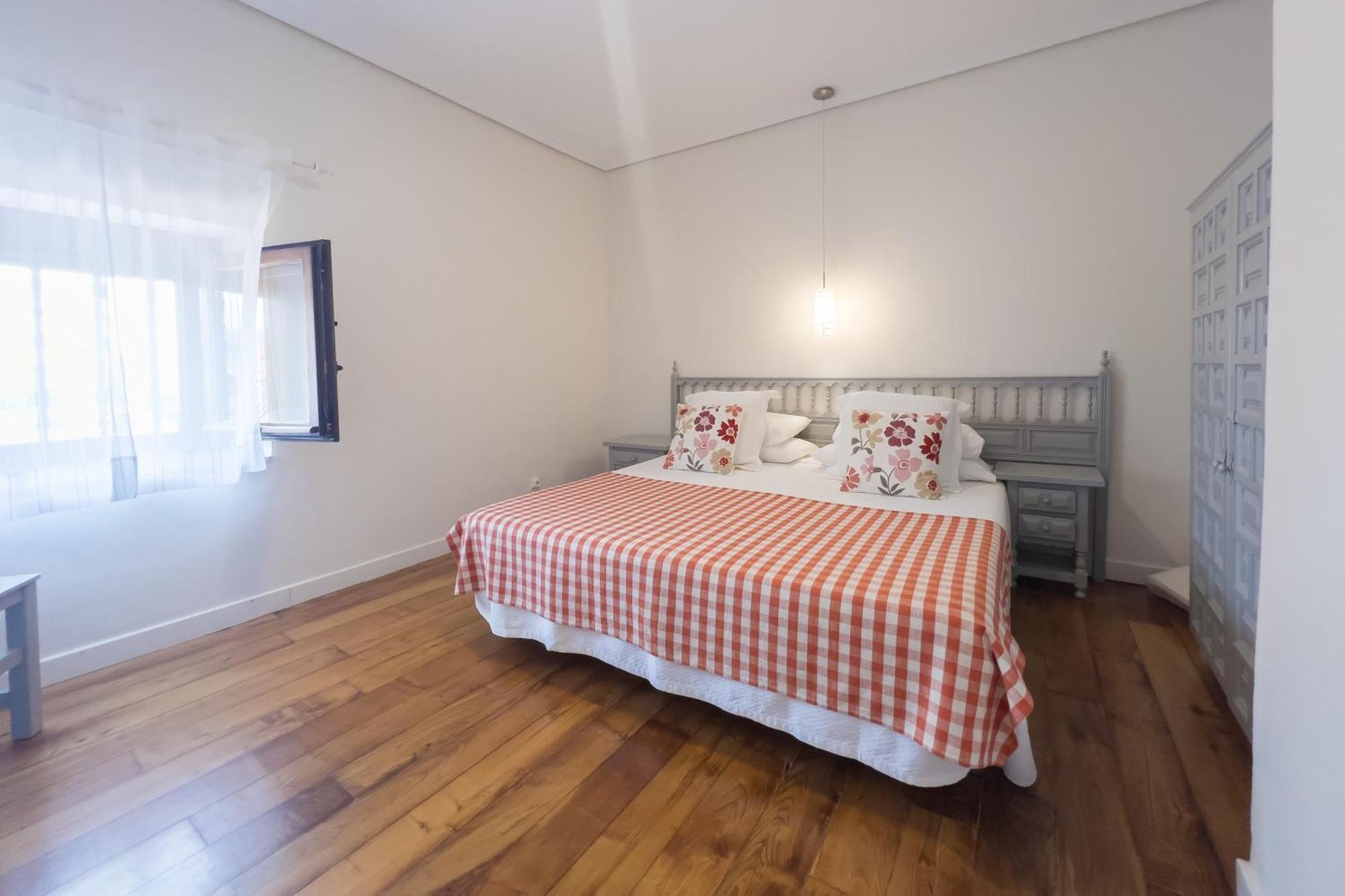 Cabezón de la Sal Apartamentos Santa Lucia מראה חיצוני תמונה