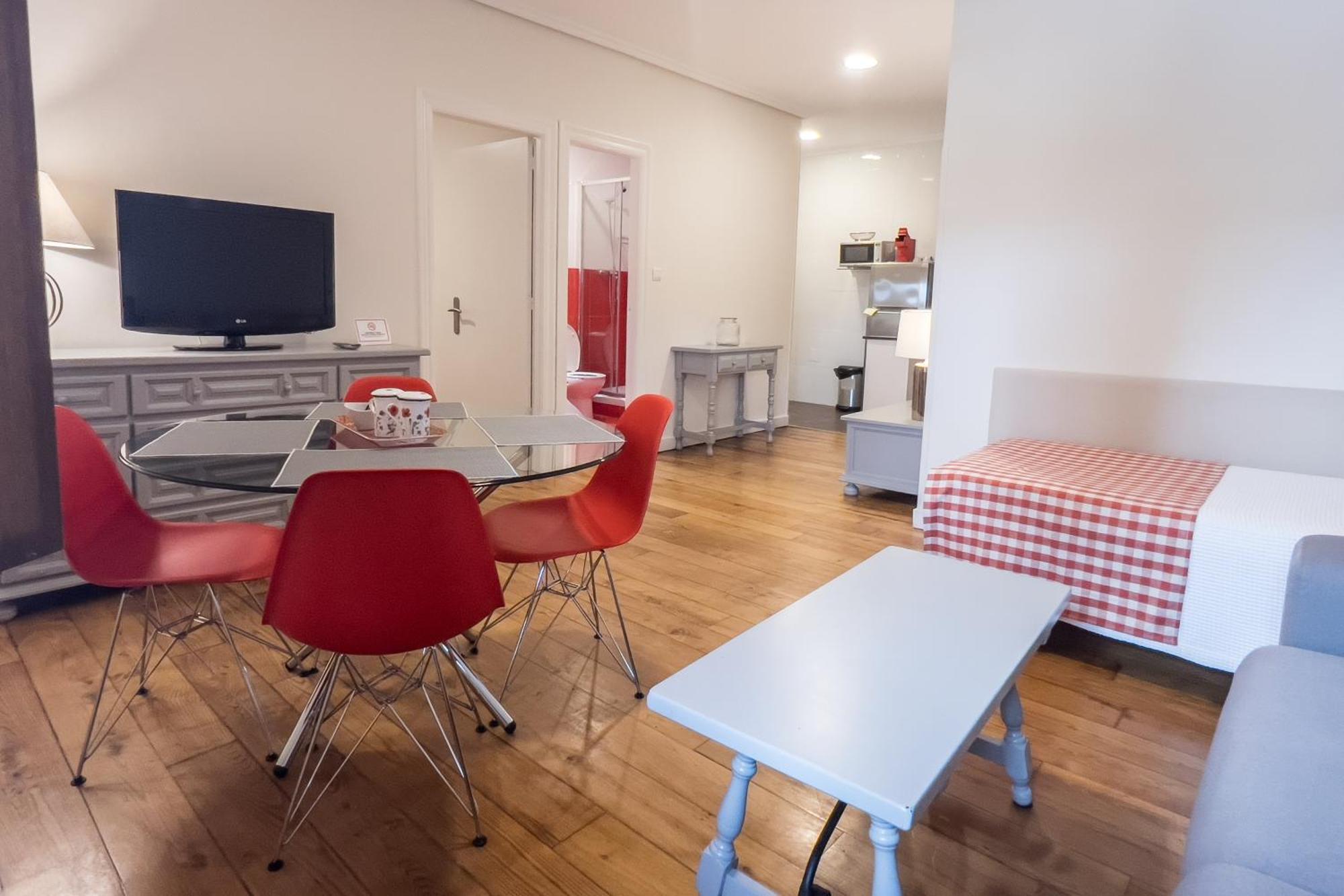Cabezón de la Sal Apartamentos Santa Lucia מראה חיצוני תמונה