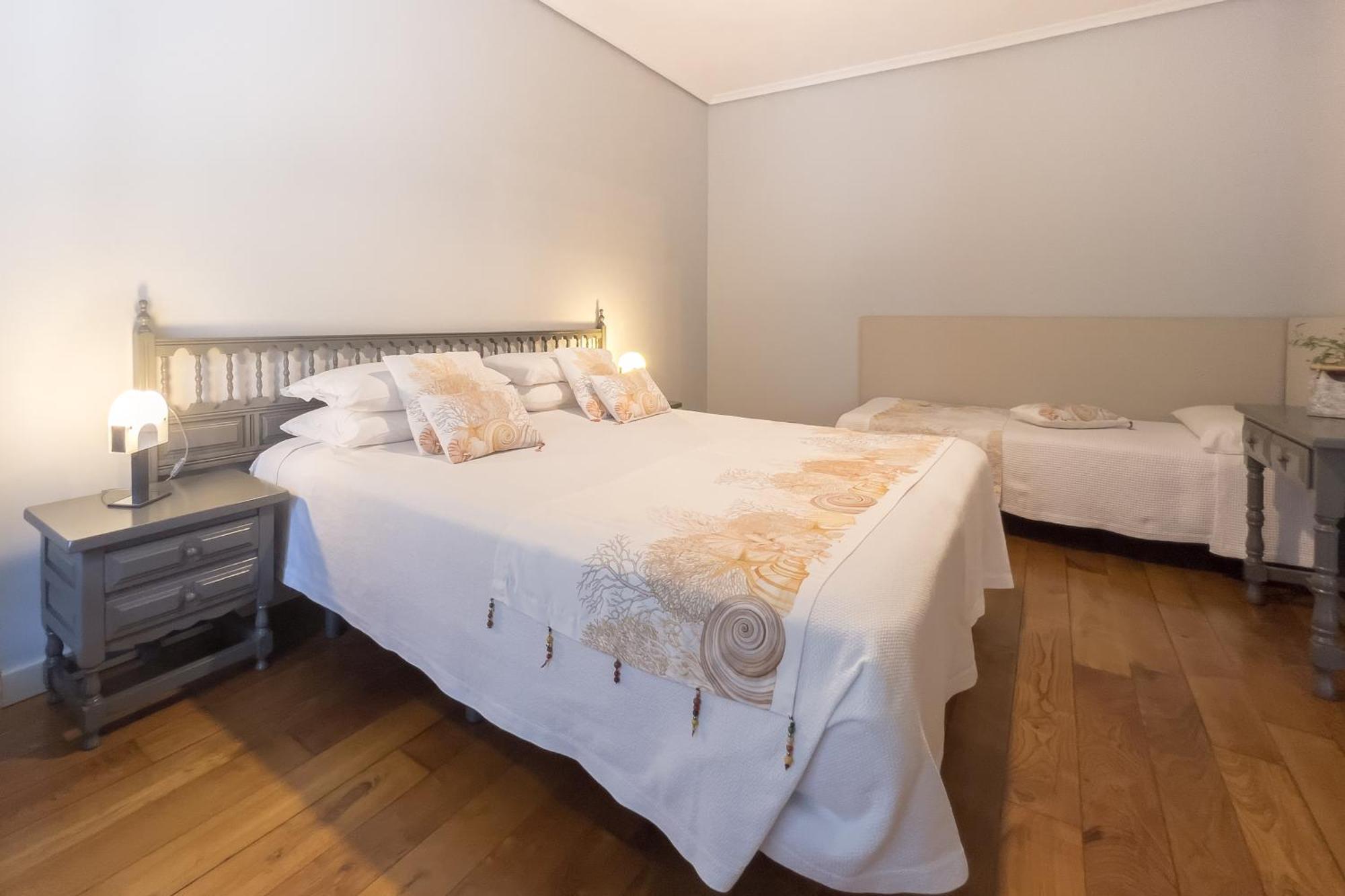 Cabezón de la Sal Apartamentos Santa Lucia מראה חיצוני תמונה