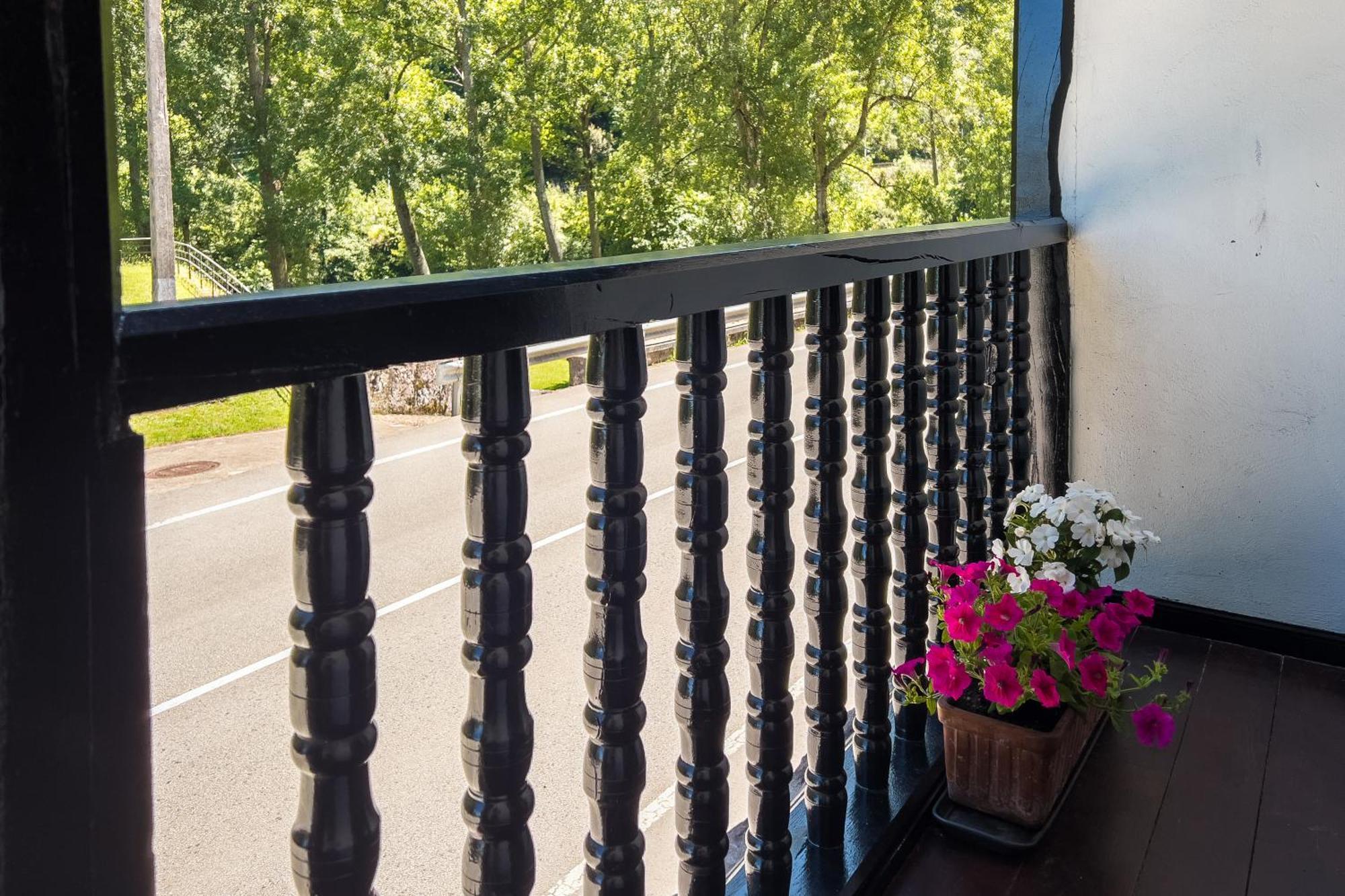 Cabezón de la Sal Apartamentos Santa Lucia מראה חיצוני תמונה