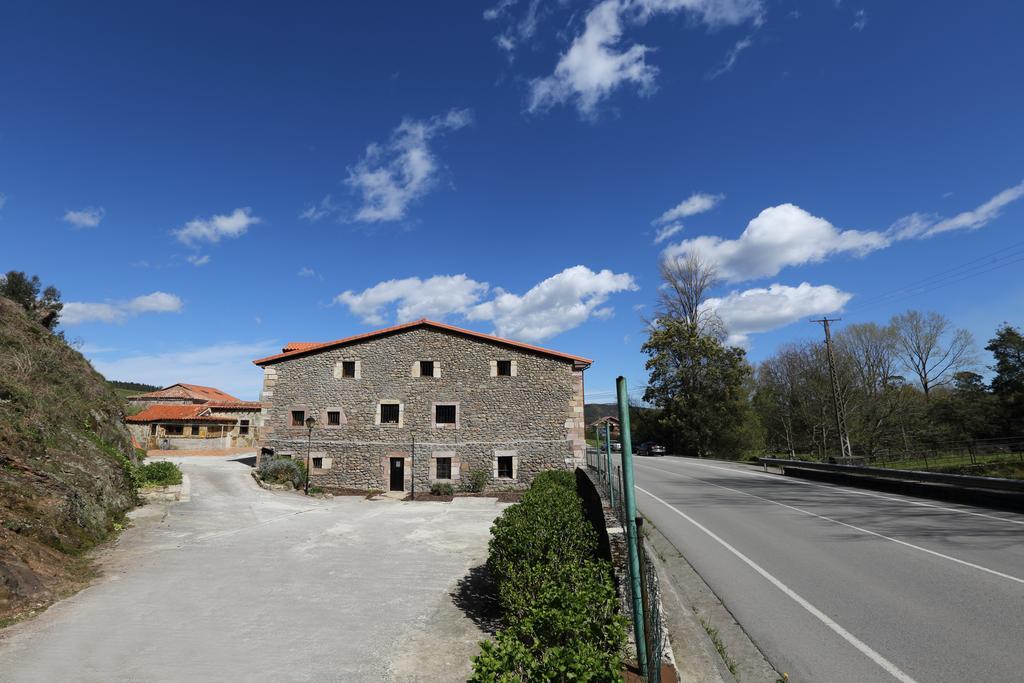 Cabezón de la Sal Apartamentos Santa Lucia מראה חיצוני תמונה