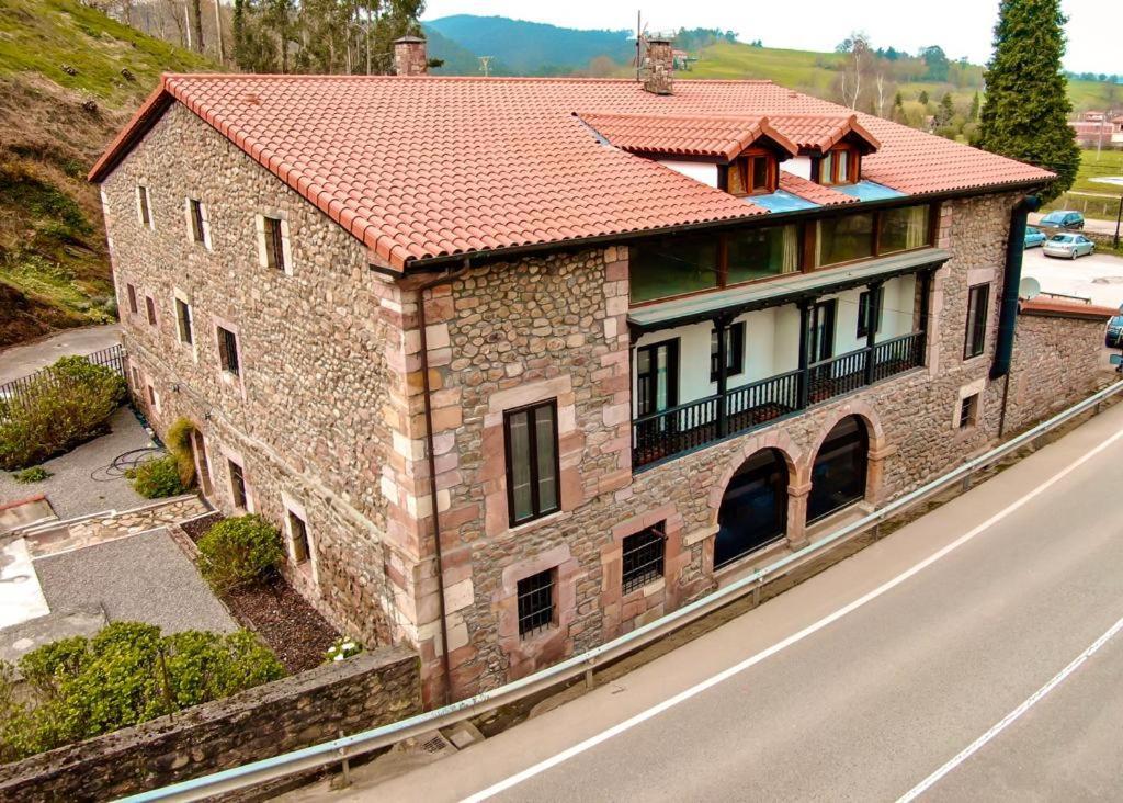 Cabezón de la Sal Apartamentos Santa Lucia מראה חיצוני תמונה